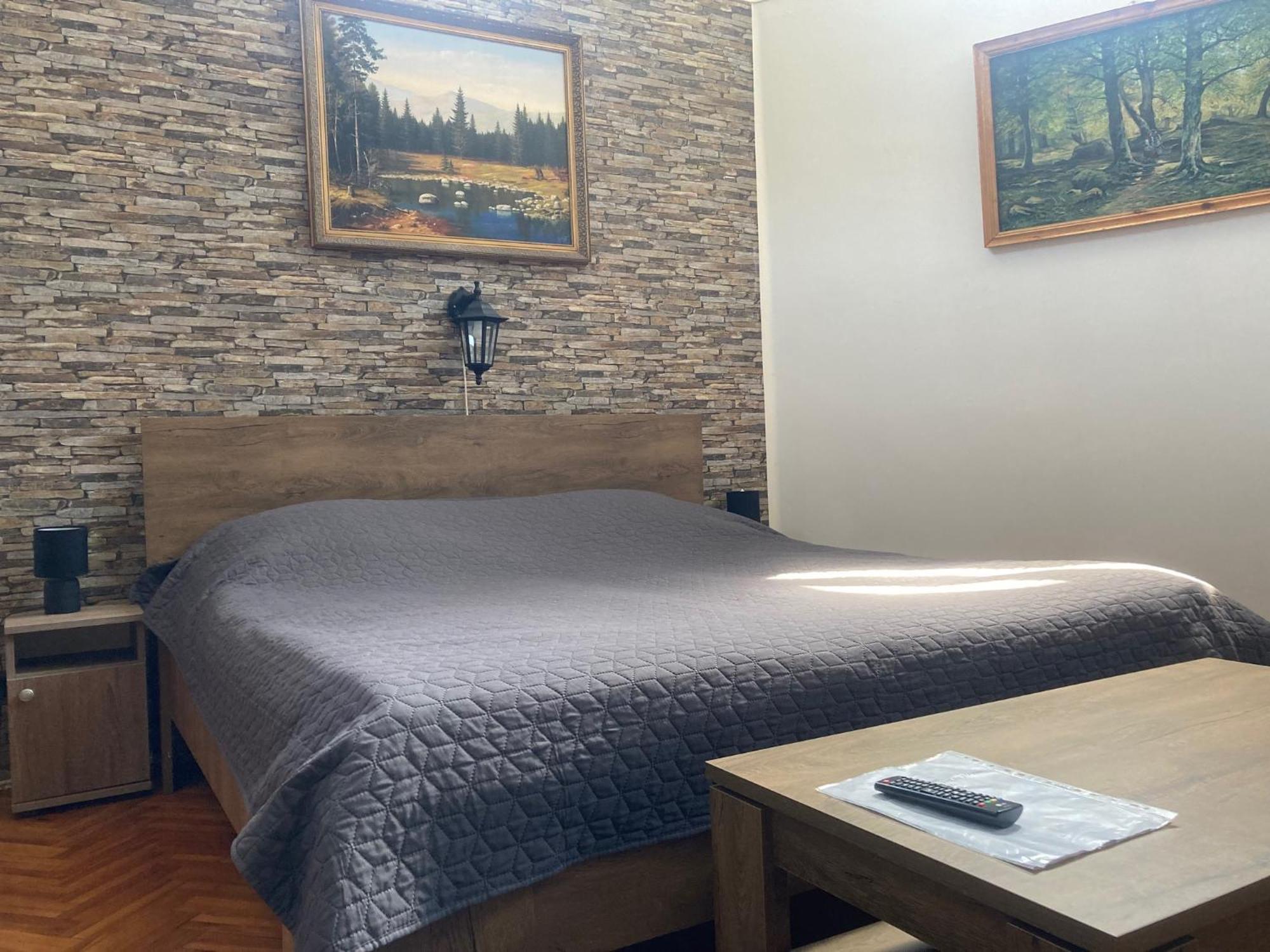 No1 Vendeghaz Hotel Parad Luaran gambar